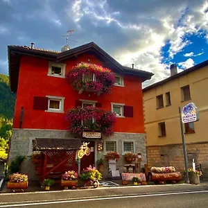 Frühstückspension Garni La Genziana, Temù