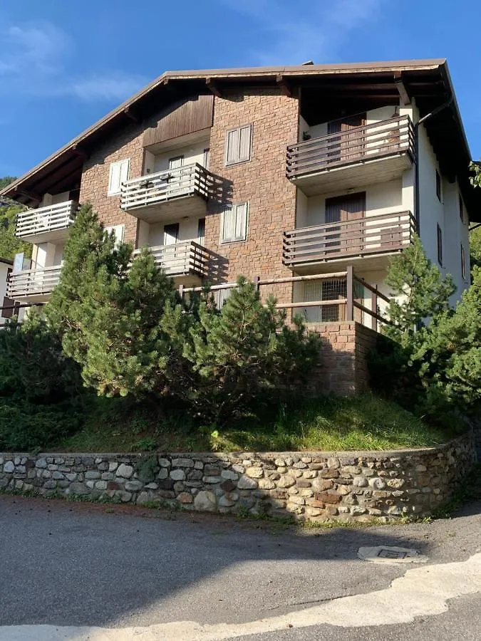 Appartamento Trilocale Fumeclo Temù 0*,  Italia